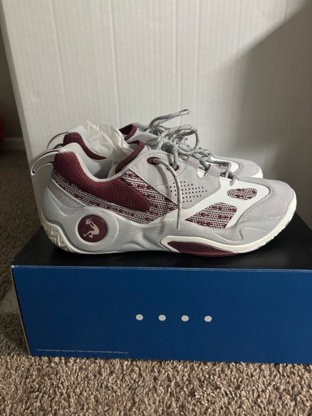 Shaq brand basketball shoes